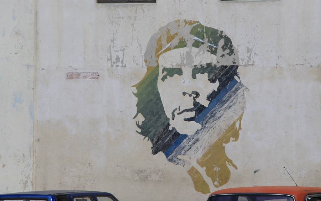 Che Guevara ziert nicht nur eine Hausfassade in Havanna.