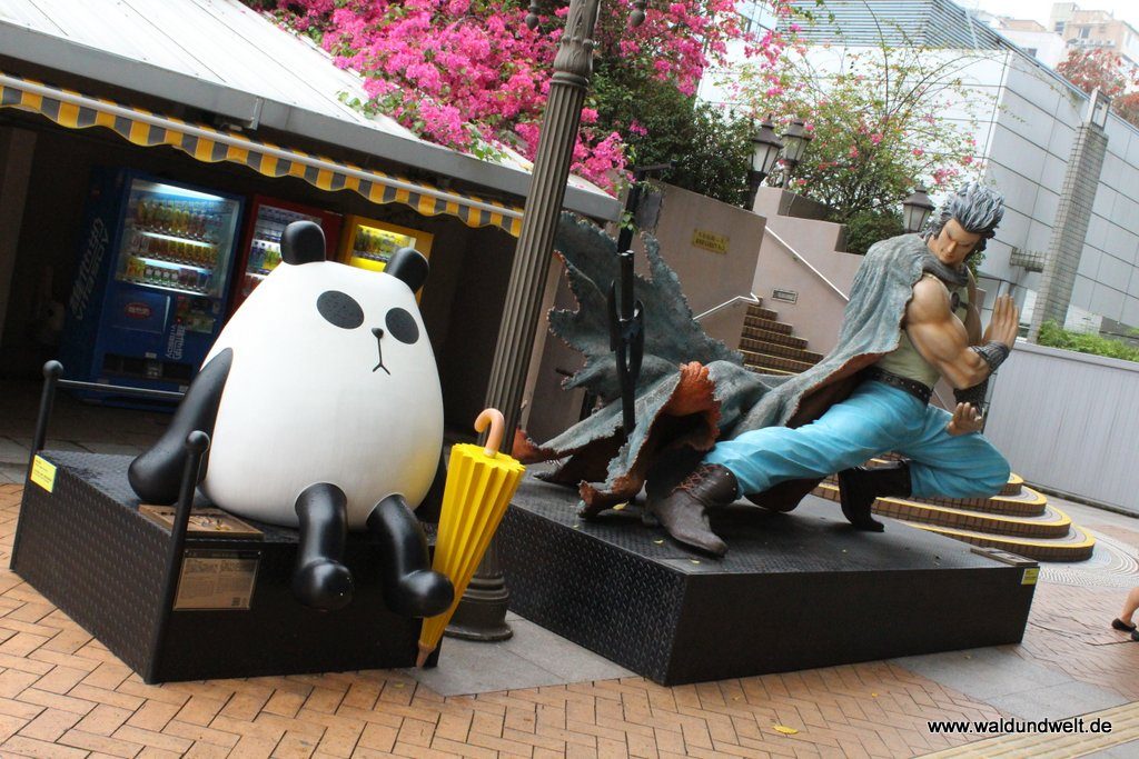 Manga-Figuren im Kowloon Park